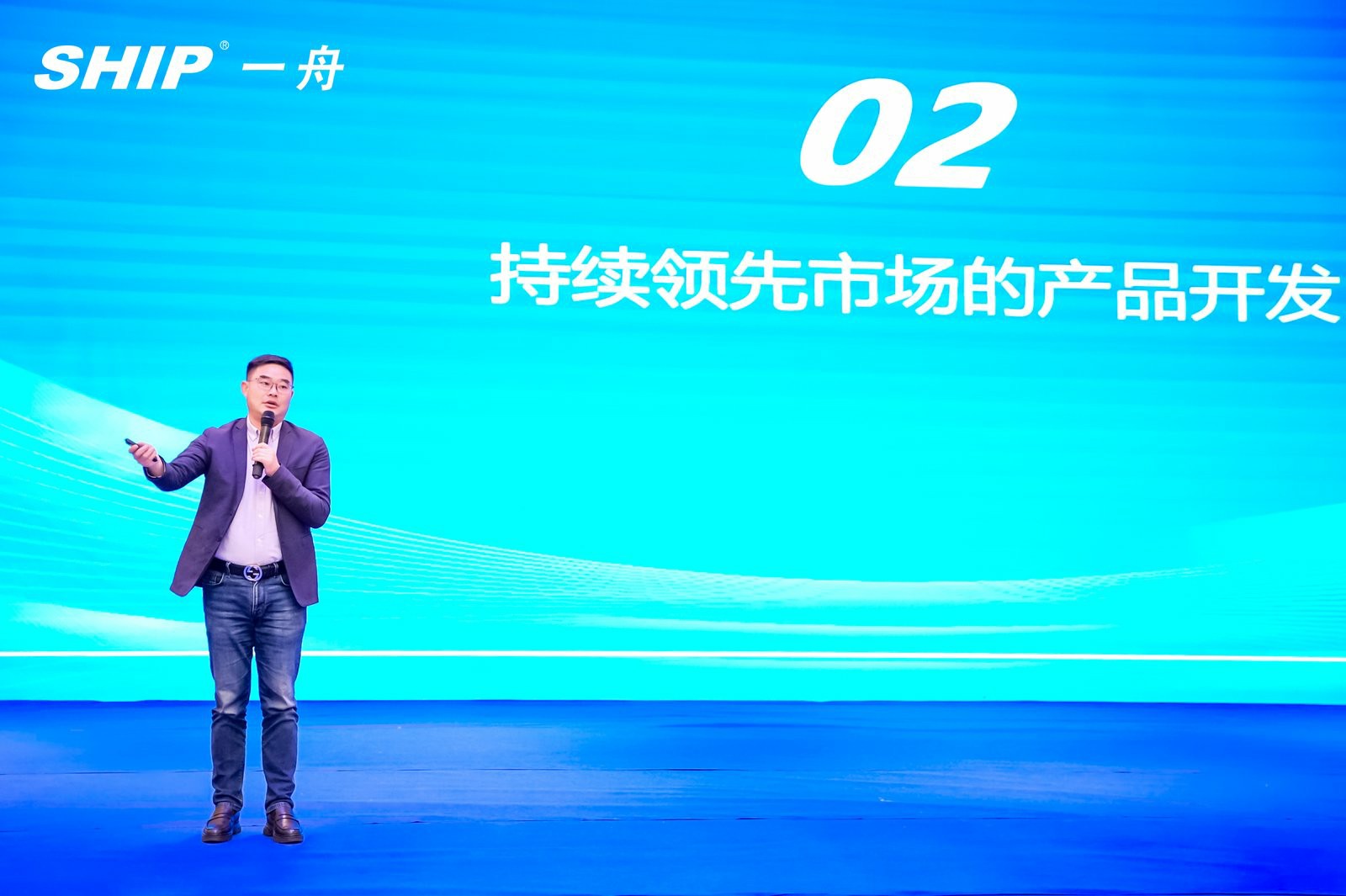 贵总~1.jpg